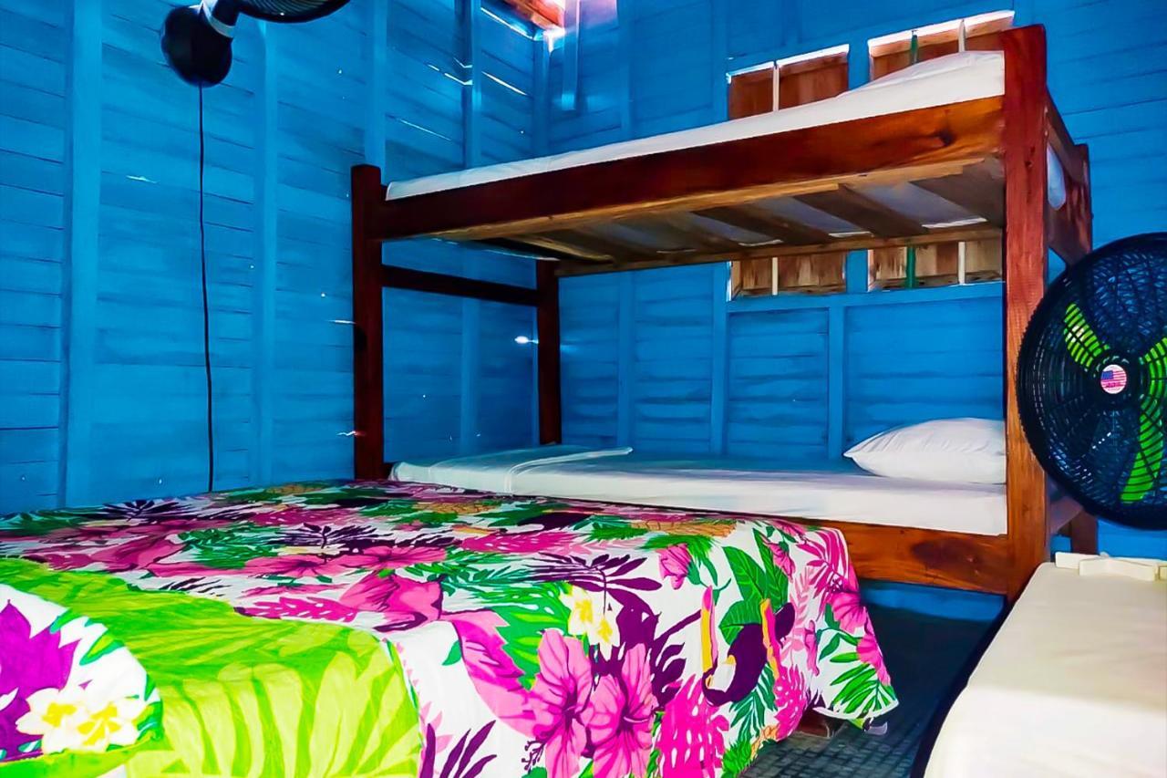 Puerto Caracol Isla Mucura Hotell Exteriör bild