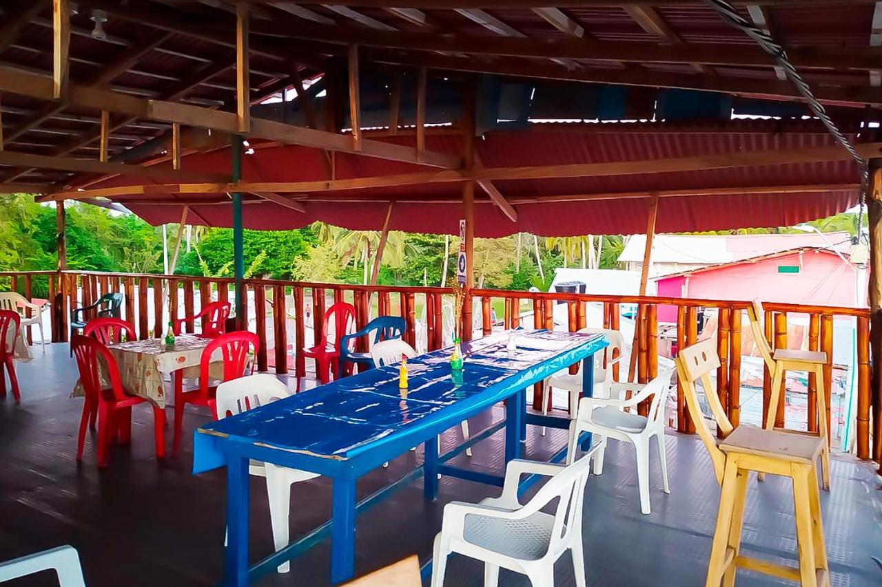 Puerto Caracol Isla Mucura Hotell Exteriör bild